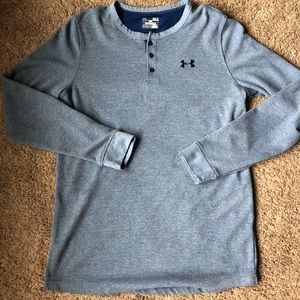 Under Armour Size Large Long sleeve